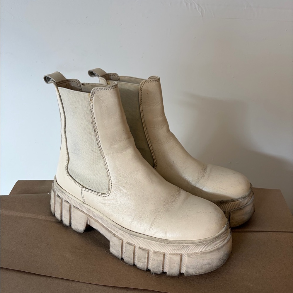 Aqua Cream Leather Chelsea Boots